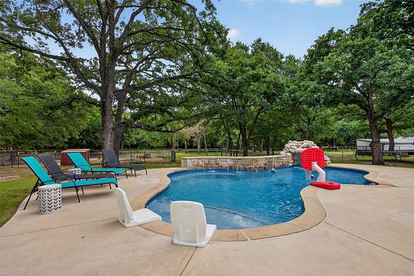 3 Acres of Land with Home for Sale in Scurry, Texas