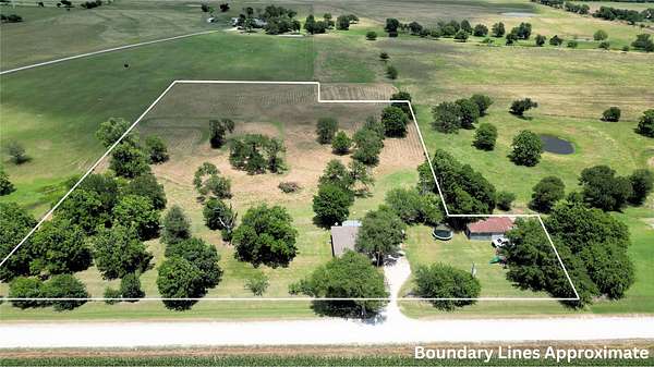 4.76 Acres of Land with Home for Sale in Abbott, Texas