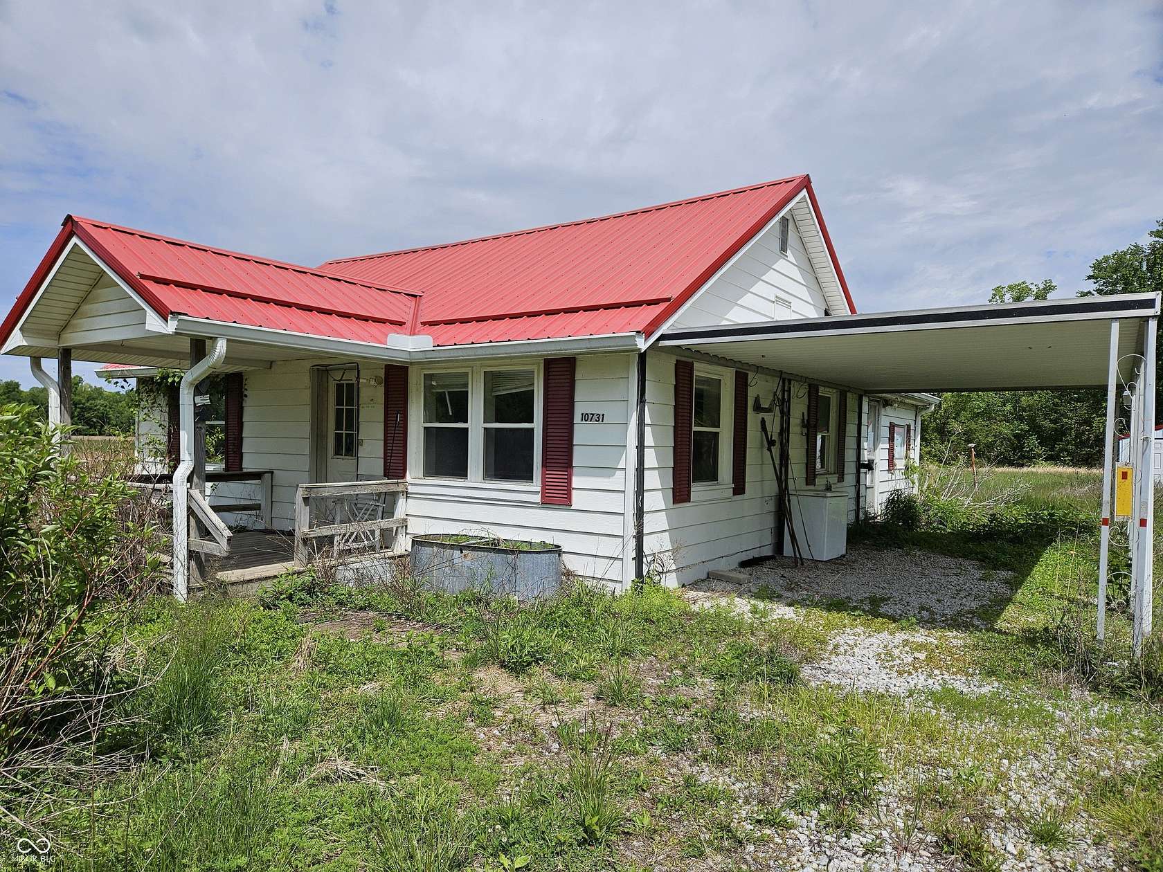 4.1 Acres of Land with Home for Sale in Bowling Green, Indiana