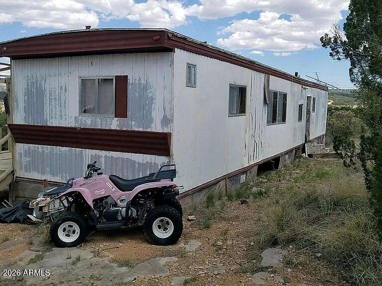 2 Acres of Land for Sale in Seligman, Arizona
