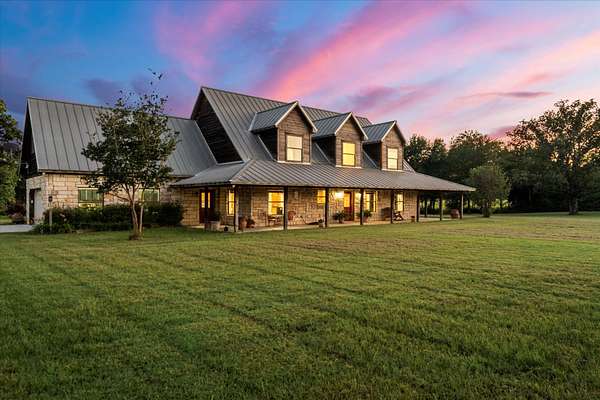 19.2 Acres of Land with Home for Sale in Alba, Texas