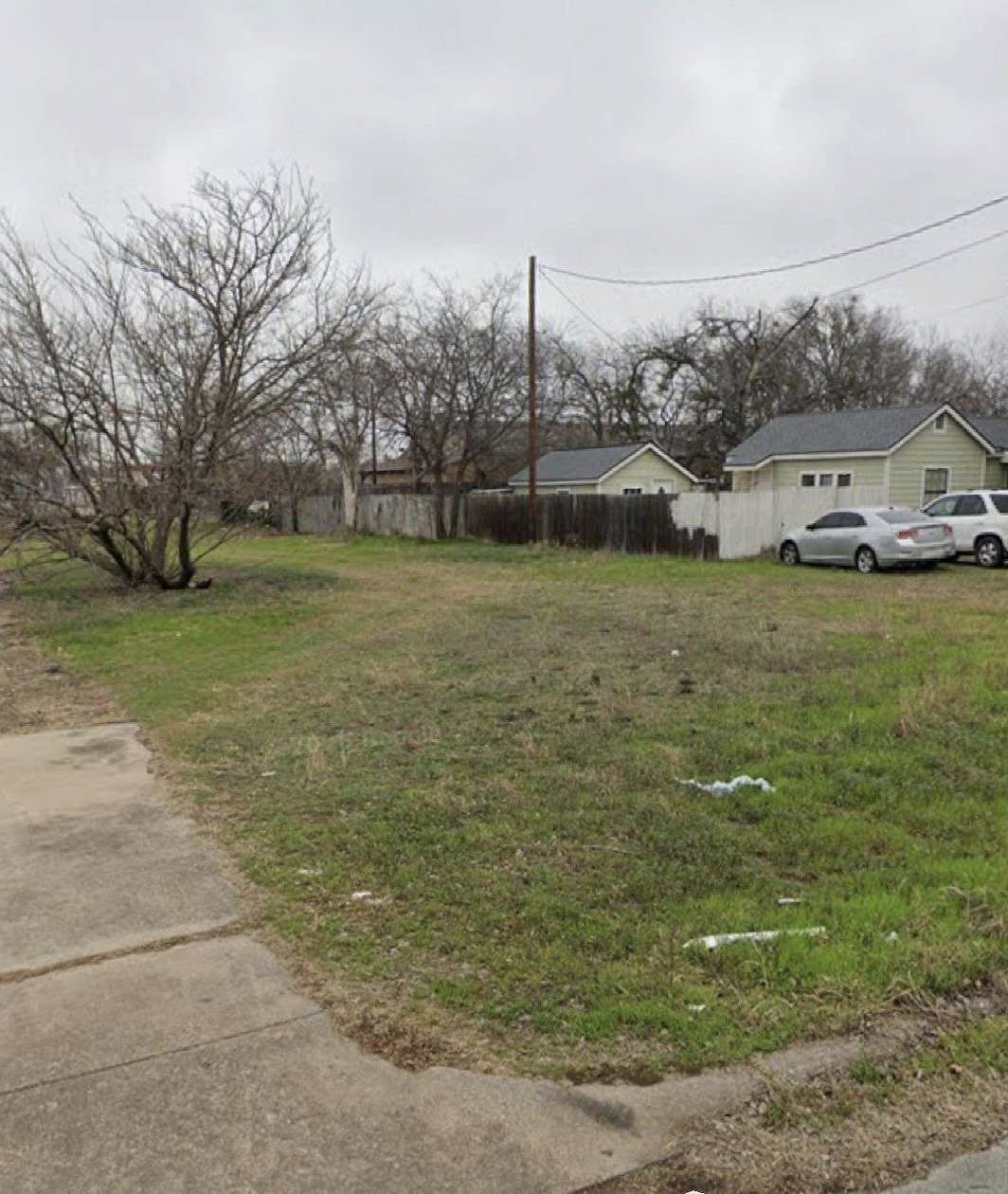 1 Acre of Residential Land for Sale in Fort Worth, Texas