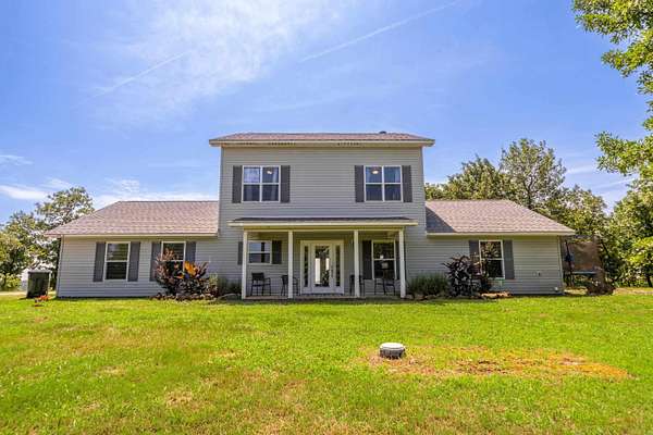 4.44 Acres of Land with Home for Sale in Hot Springs, Arkansas