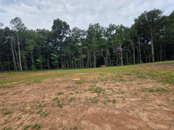 5.76 Acres of Residential Land for Sale in McMinnville, Tennessee