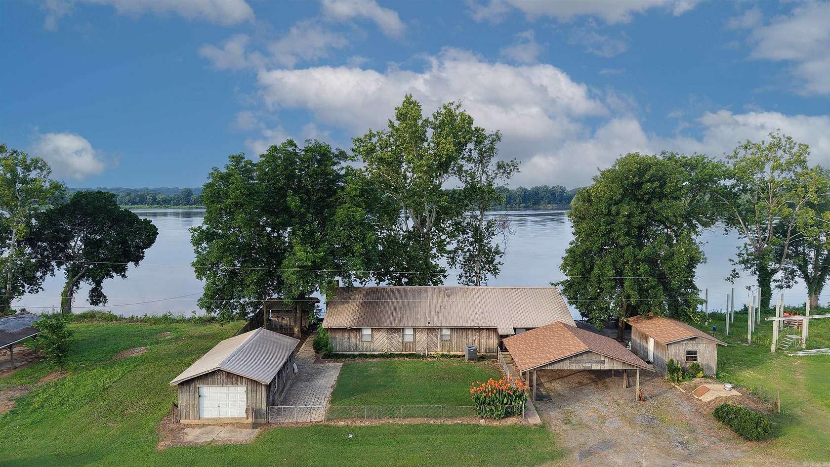 4 Acres of Land with Home for Sale in Altheimer, Arkansas