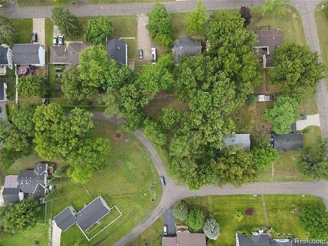 0.23 Acres of Residential Land for Sale in Waterford, Michigan