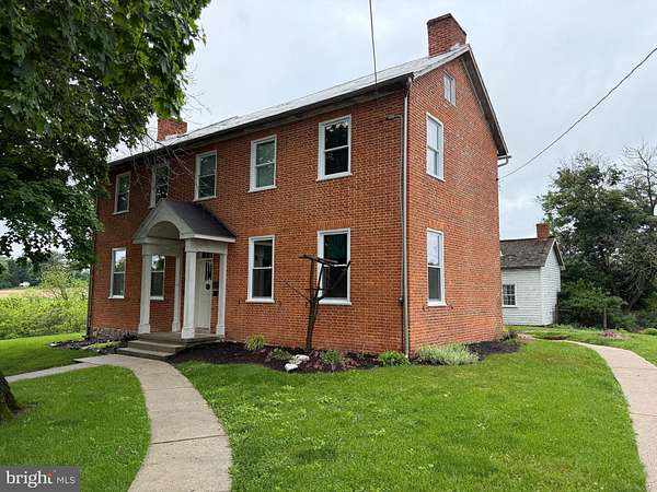Land with Home for Lease in Gettysburg, Pennsylvania