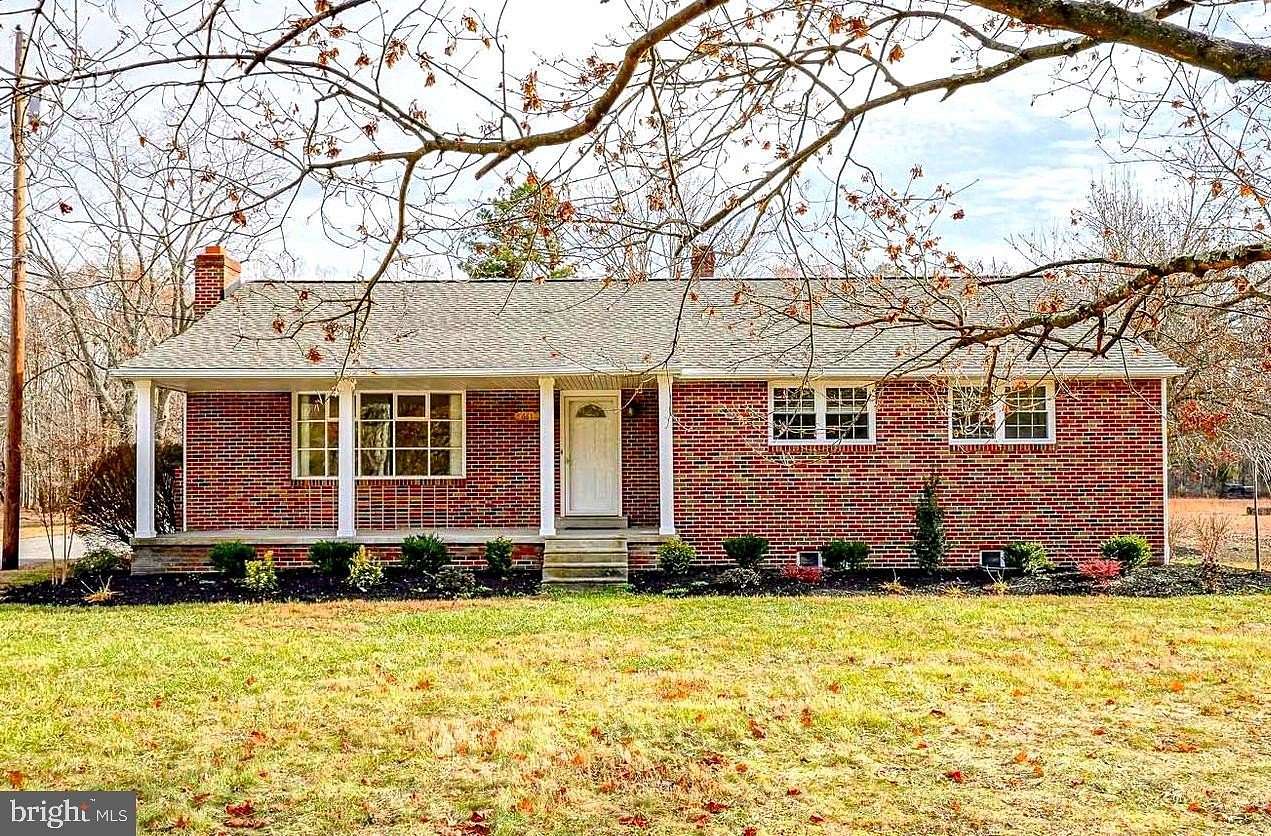 6 Acres of Land with Home for Lease in Williamstown, New Jersey