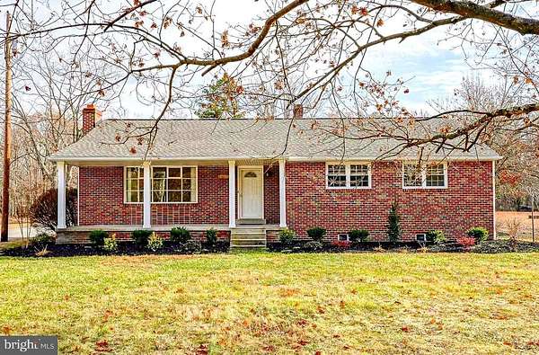 6 Acres of Land with Home for Lease in Williamstown, New Jersey
