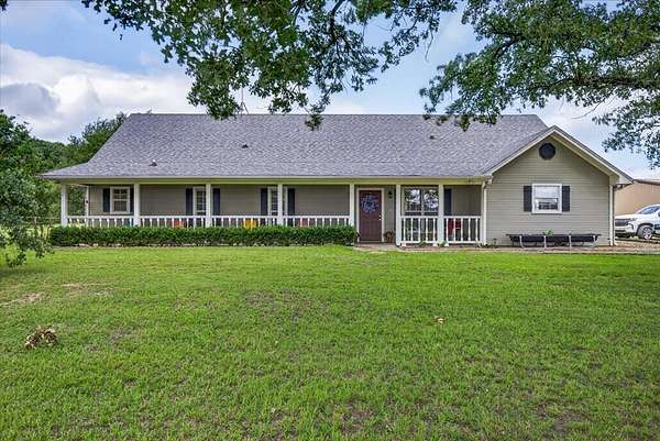 21.8 Acres of Land with Home for Sale in Mabank, Texas