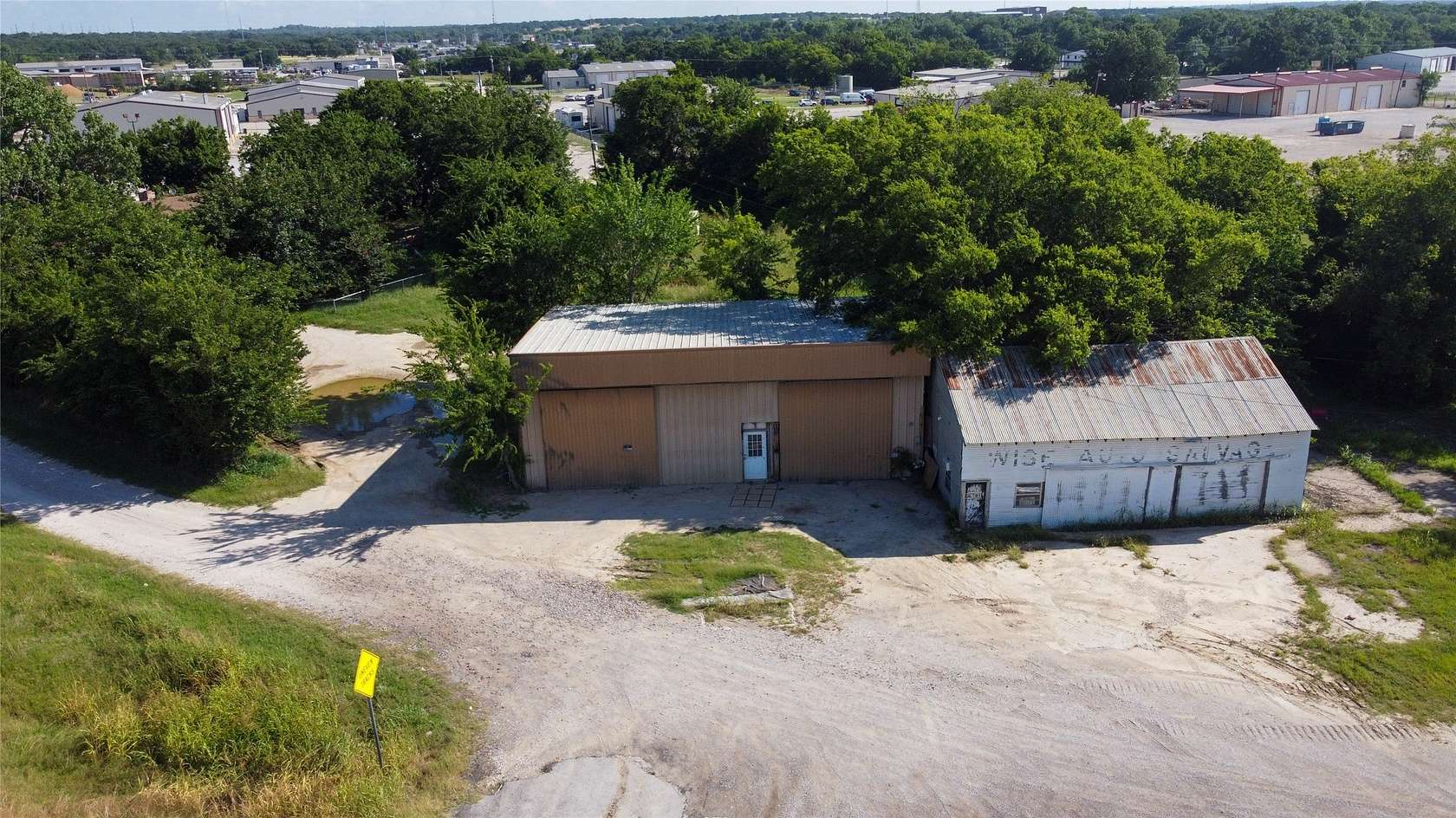 1.57 Acres of Mixed-Use Land for Sale in Bridgeport, Texas