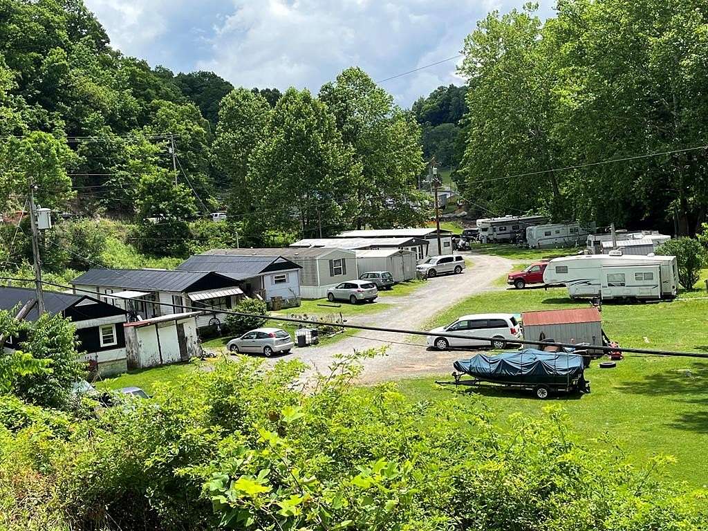 1.74 Acres of Residential Land for Sale in Hundred, West Virginia