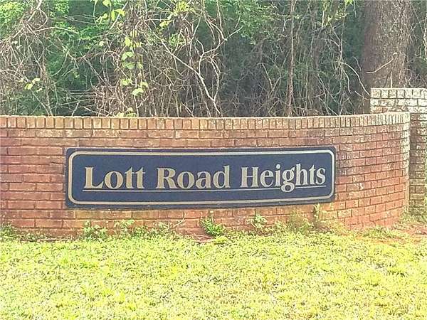 1.26 Acres of Residential Land for Sale in Chunchula, Alabama