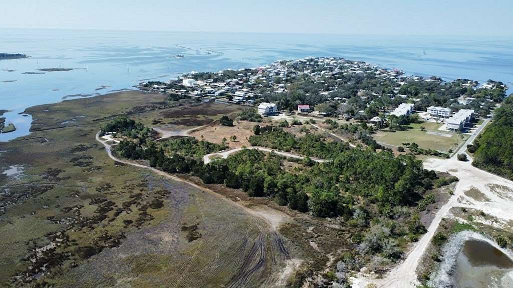 1 Acre of Residential Land for Sale in Horseshoe Beach, Florida