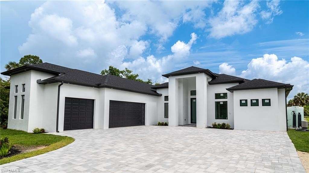 2.34 Acres of Land with Home for Sale in Naples, Florida