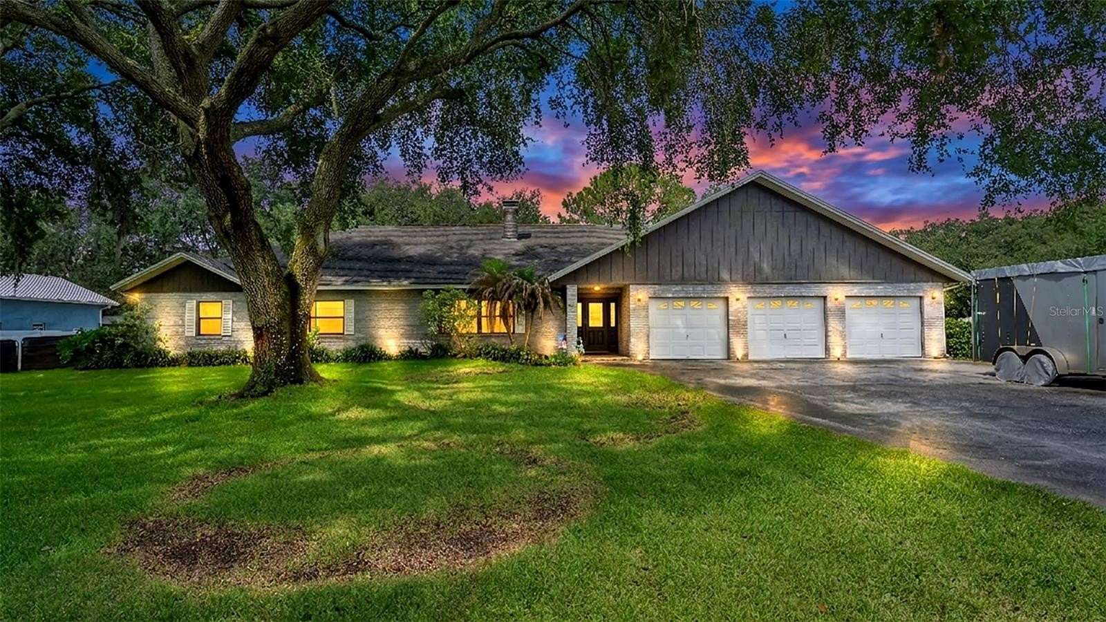 2 Acres of Land with Home for Sale in Kathleen, Florida