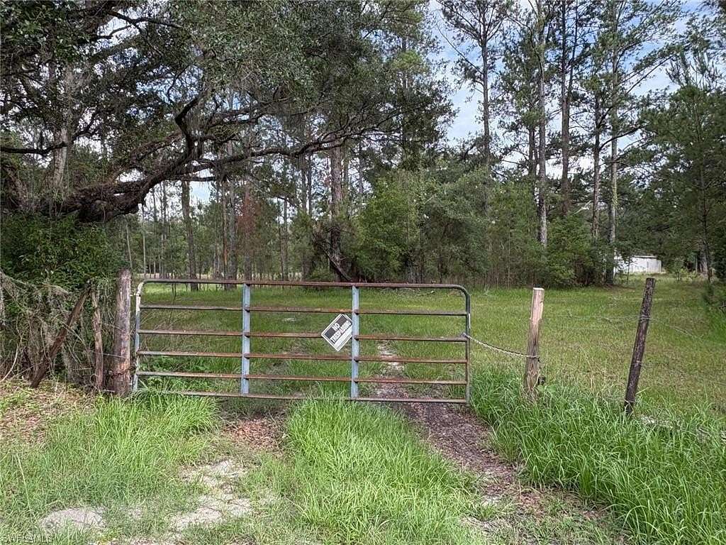 114 Acres of Land for Sale in Brooksville, Florida