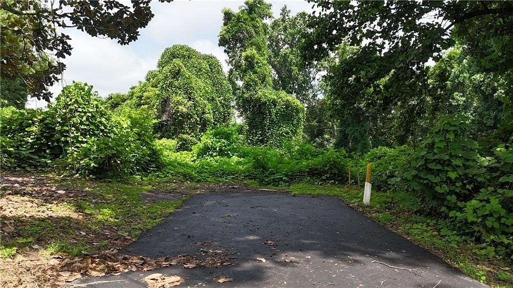 1 Acre of Residential Land for Sale in Buford, Georgia