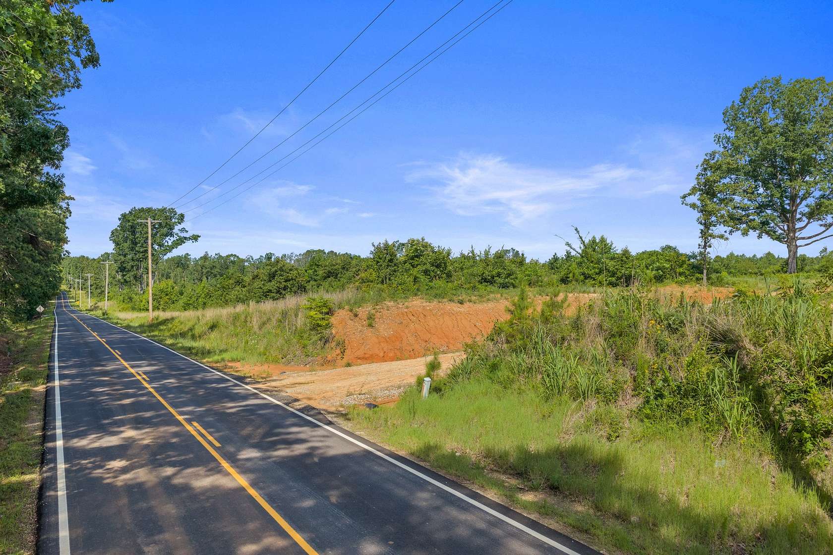 33 Acres of Land for Sale in Holladay, Tennessee