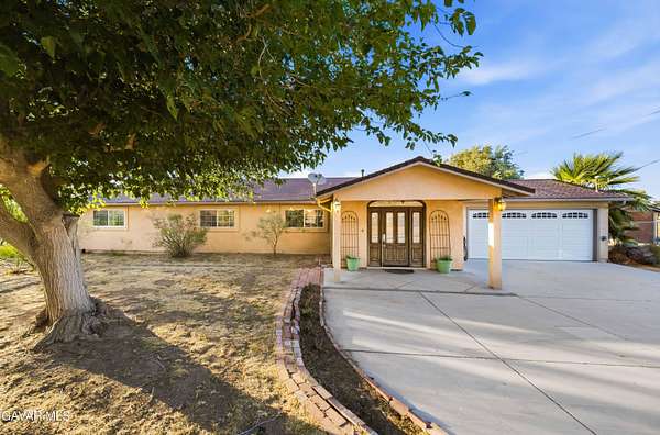 5.5 Acres of Land with Home for Sale in Lancaster, California