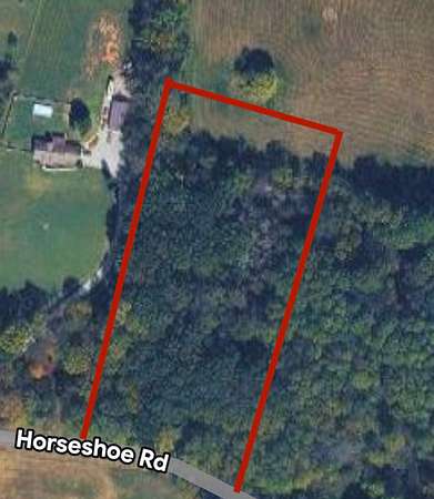 5 Acres of Residential Land for Sale in Cross Plains, Tennessee