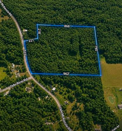17.6 Acres of Land for Sale in Hollow Rock, Tennessee
