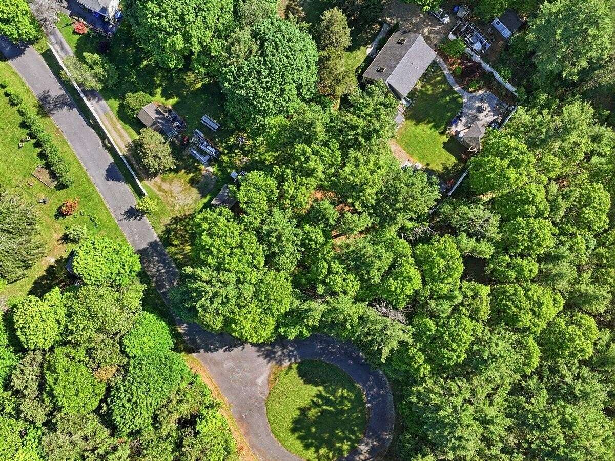 0.46 Acres of Residential Land for Sale in Teaticket, Massachusetts