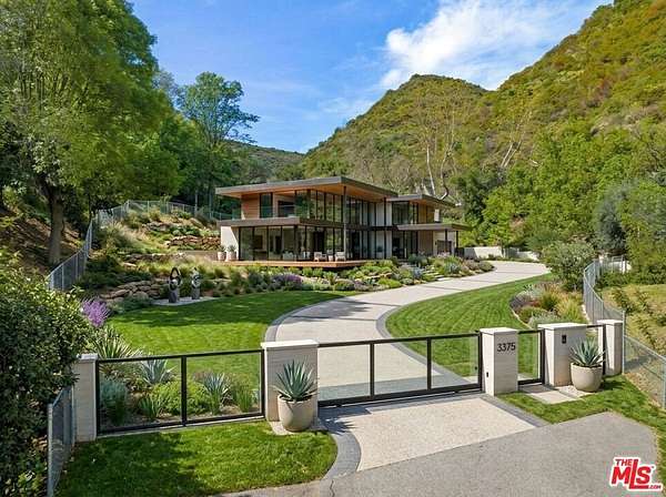 7.3 Acres of Land for Sale in Los Angeles, California