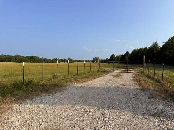 28.1 Acres of Land for Sale in Eustace, Texas