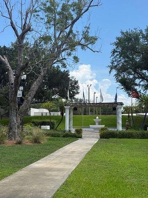 1 Acre of Residential Land for Sale in Clewiston, Florida
