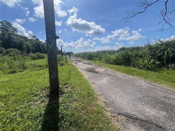 20 Acres of Improved Agricultural Land for Sale in Myakka City, Florida