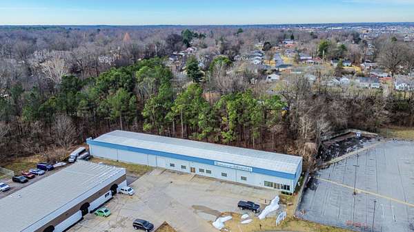 1.54 Acres of Improved Commercial Land for Sale in Paducah, Kentucky