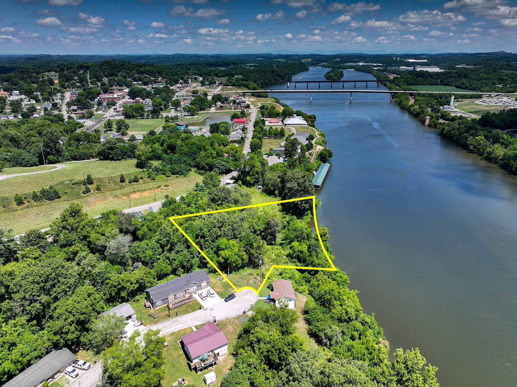 1.59 Acres of Residential Land for Sale in Loudon, Tennessee