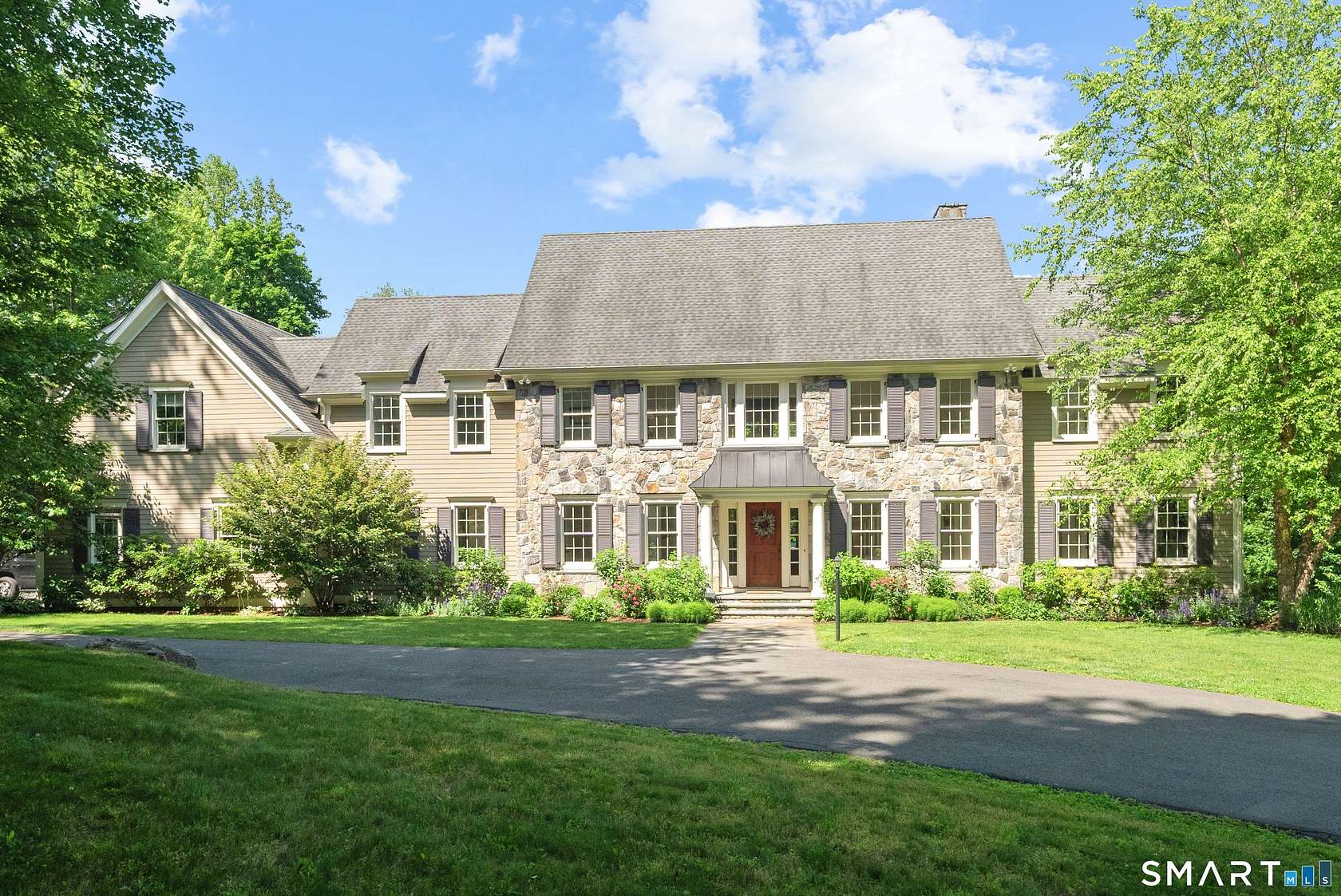 3.1 Acres of Land with Home for Sale in Ridgefield, Connecticut