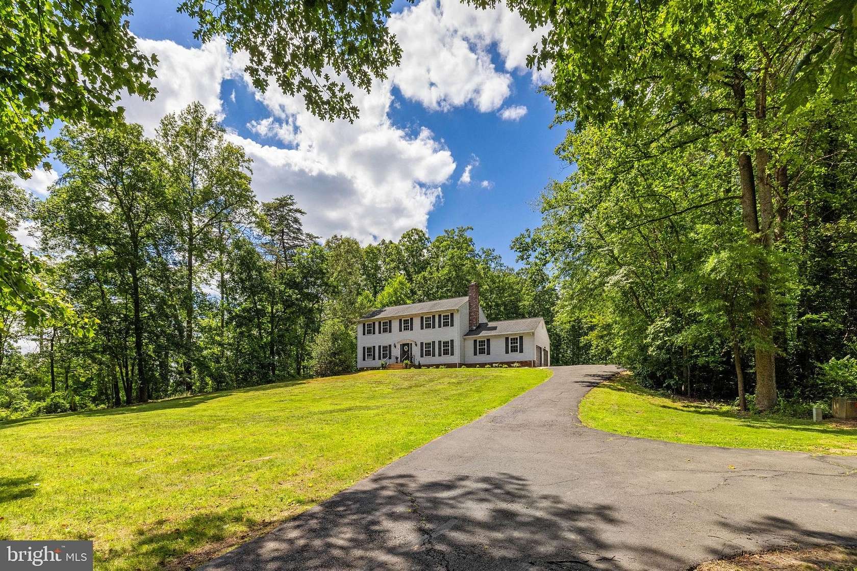 2.84 Acres of Land with Home for Sale in Warrenton, Virginia