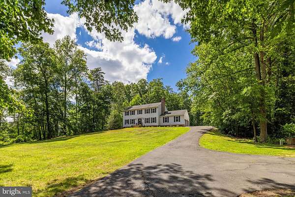 2.84 Acres of Land with Home for Sale in Warrenton, Virginia