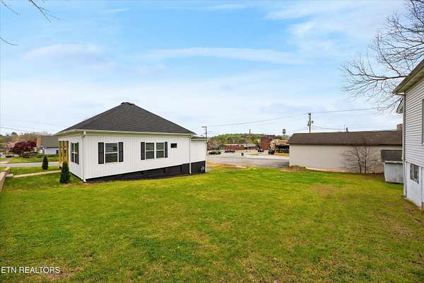 0.09 Acres of Commercial Land for Sale in Lenoir City, Tennessee
