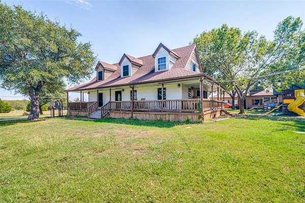 10 Acres of Land with Home for Lease in Forney, Texas