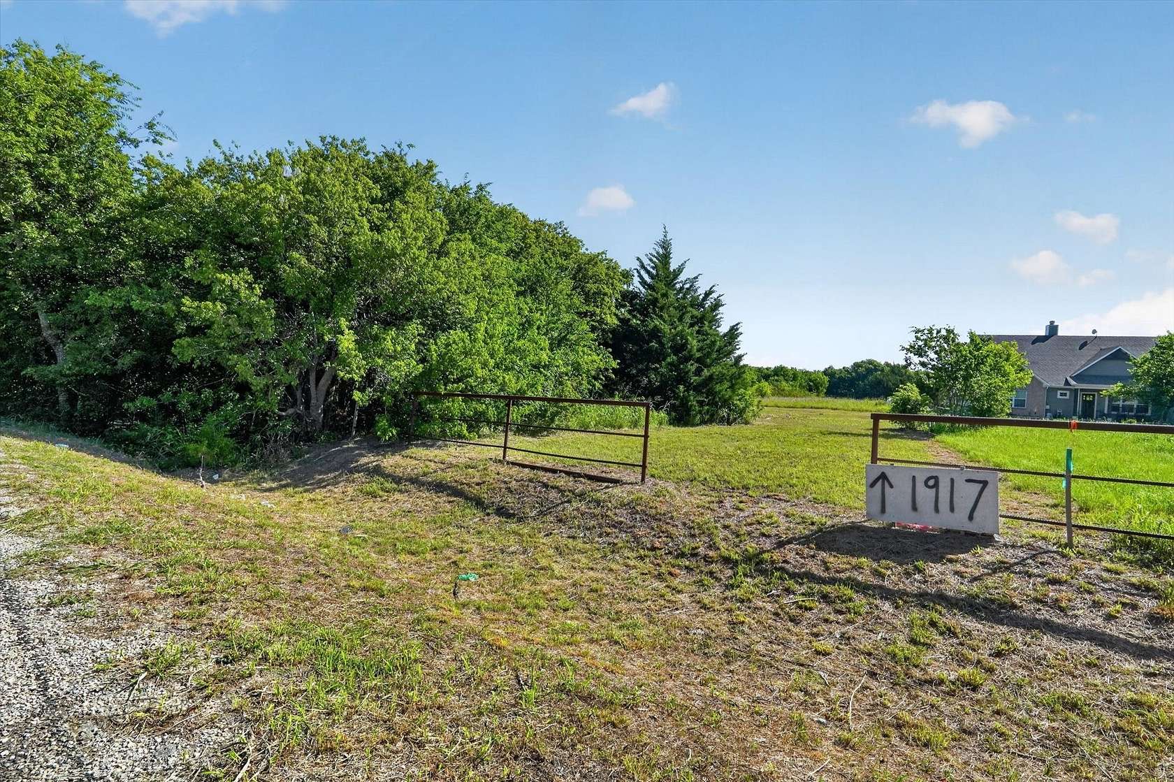 3 Acres of Residential Land for Sale in Alvarado, Texas