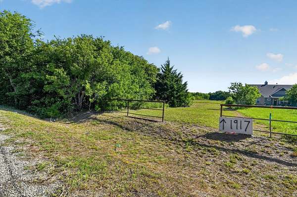 3 Acres of Residential Land for Sale in Alvarado, Texas