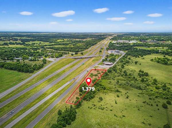 1.38 Acres of Mixed-Use Land for Sale in Bowie, Texas