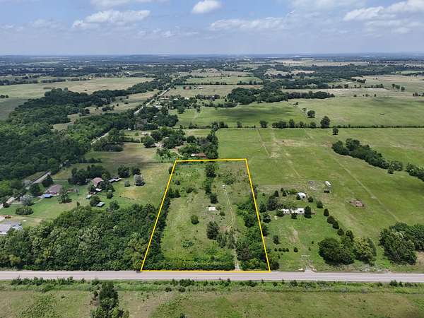5 Acres of Residential Land for Sale in Oktaha, Oklahoma