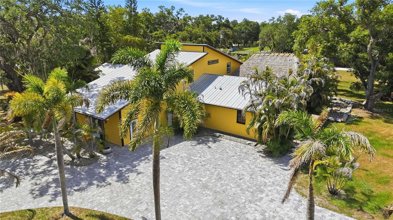 7.75 Acres of Land with Home for Sale in Sarasota, Florida