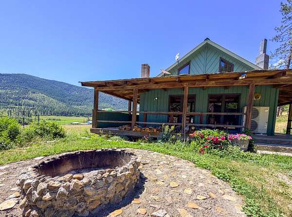 10.8 Acres of Land with Home for Sale in Addy, Washington