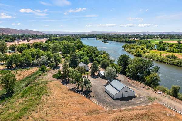 6.85 Acres of Land with Home for Sale in Weiser, Idaho