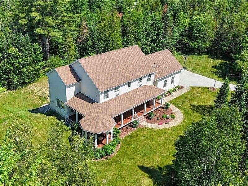 1.59 Acres of Land with Home for Sale in Bangor, Maine