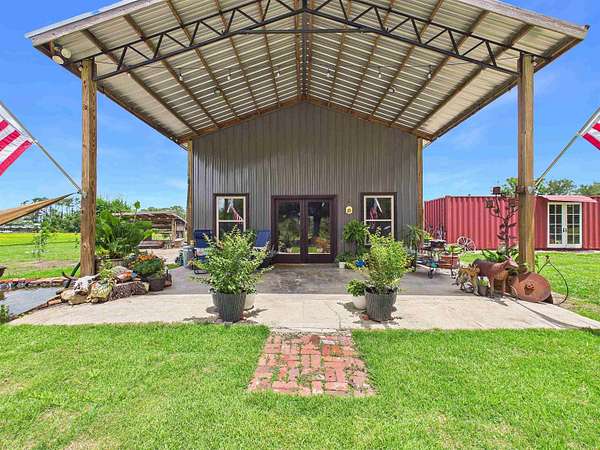 9.26 Acres of Land with Home for Sale in Greenville, Florida