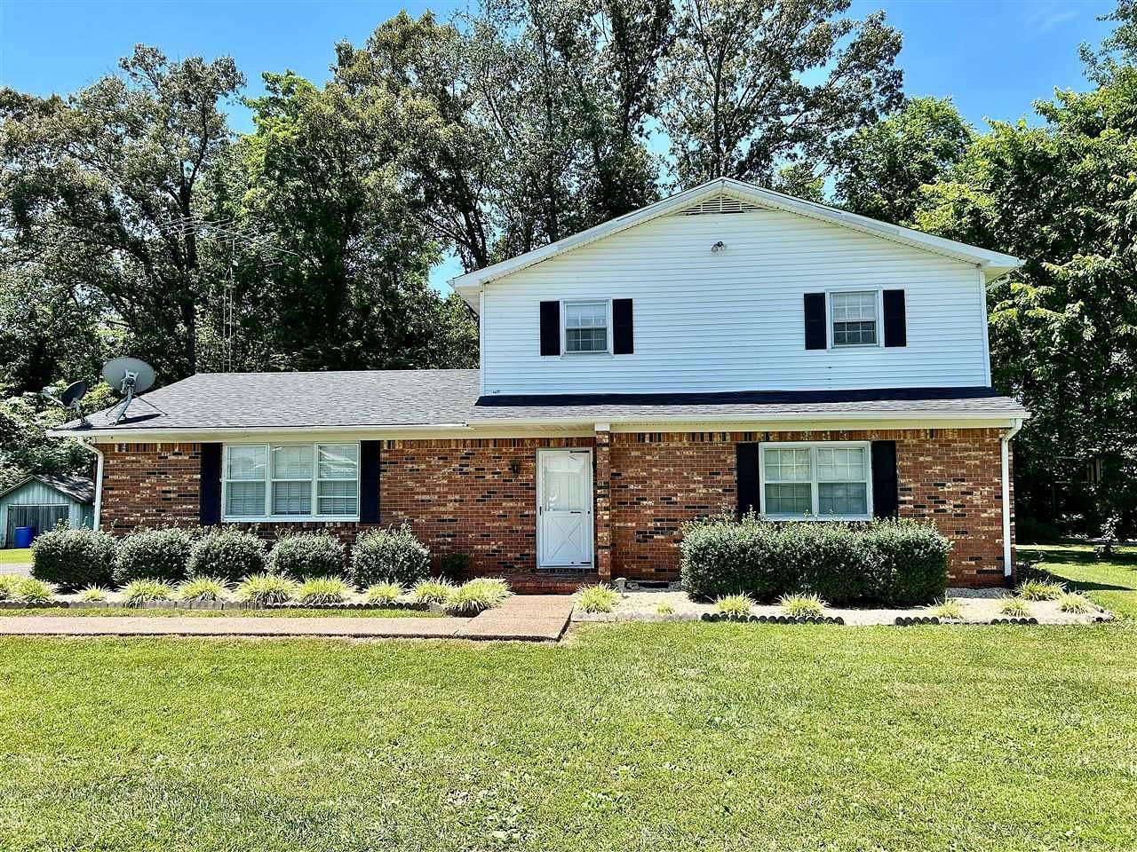 5.33 Acres of Land with Home for Sale in Smiths Grove, Kentucky