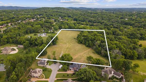 11.8 Acres of Land for Sale in Lebanon, Tennessee