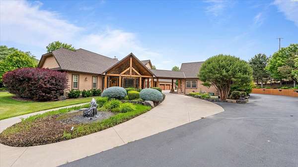 6.72 Acres of Land with Home for Sale in Dayton, Washington